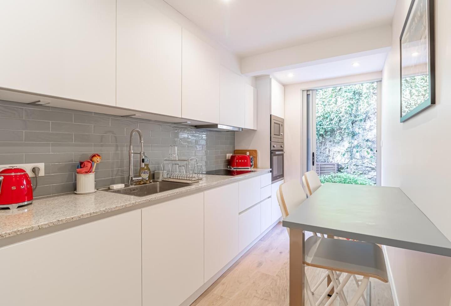 Appartement Magnificent 2-room Sea View